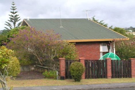 Photo of property in 48 Kennedy Avenue, Forrest Hill, Auckland, 0620