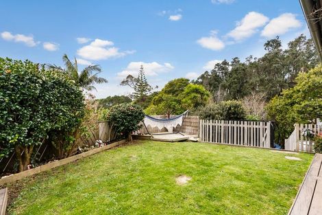 Photo of property in 1/305 Glenfield Road, Glenfield, Auckland, 0629