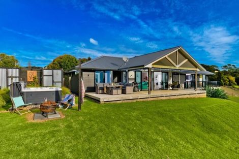 Photo of property in 79 Kanohi Road, Kaukapakapa, 0873