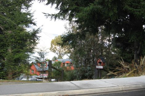 Photo of property in 81 Arawata Terrace, Sunshine Bay, Queenstown, 9300