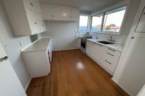 Photo of property in 1/24 Dale Crescent, Pakuranga, Auckland, 2010