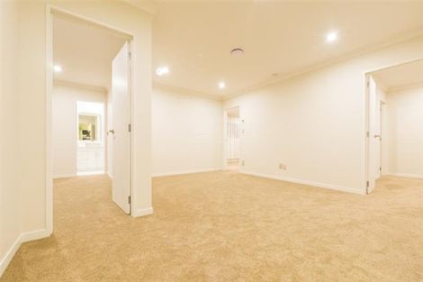 Photo of property in 69 Rosewell Crescent, Flat Bush, Auckland, 2019