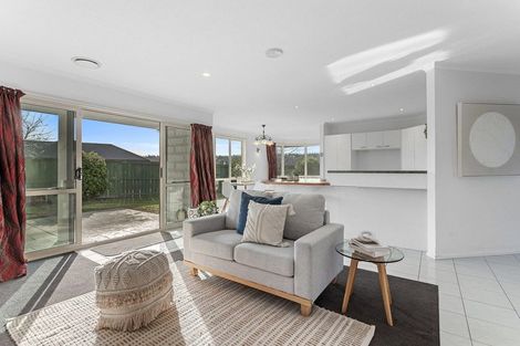 Photo of property in 32 Broadhaven Avenue, Parklands, Christchurch, 8083