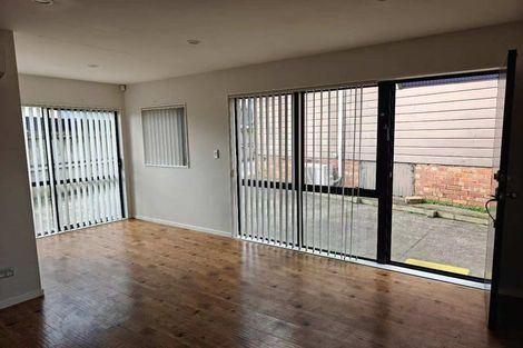 Photo of property in 15 Swan Crescent, Pakuranga, Auckland, 2010