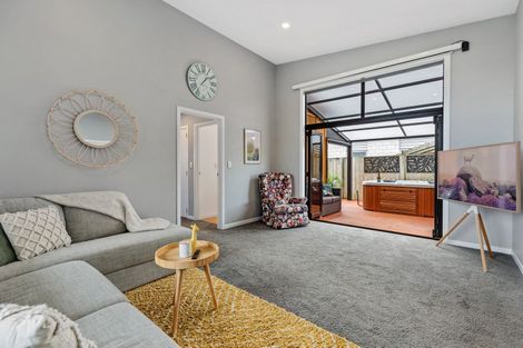 Photo of property in 2 Benmore Crescent, Pyes Pa, Tauranga, 3112