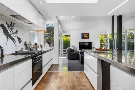 Photo of property in 1/10 Chevron Place, Ilam, Christchurch, 8041