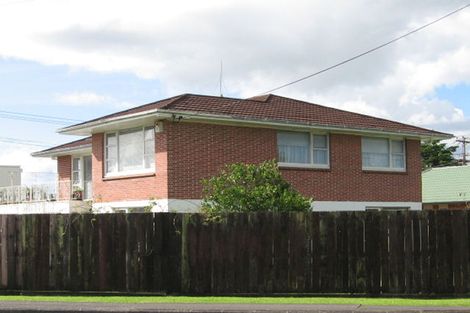Photo of property in 739 Te Atatu Road, Te Atatu Peninsula, Auckland, 0610