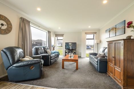 Photo of property in 38 Oak Ridge Drive, Te Awamutu, 3800