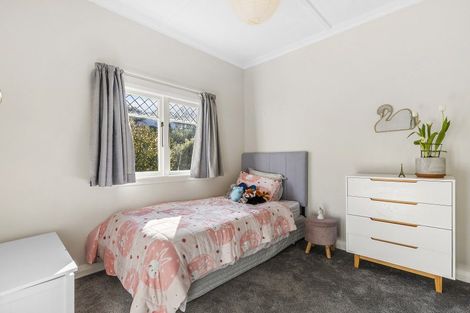 Photo of property in 8 Friend Street, Karori, Wellington, 6012