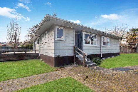 Photo of property in 69 Aquarius Drive, Kawaha Point, Rotorua, 3010