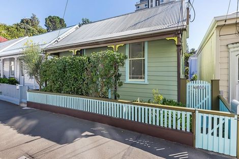 Photo of property in 32 Aro Street, Aro Valley, Wellington, 6021