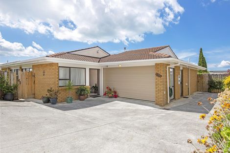 Photo of property in 2/32 Simmental Crescent, Somerville, Auckland, 2014