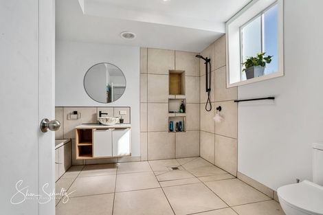 Photo of property in 12 Franklin Road, Paparoa, 0571