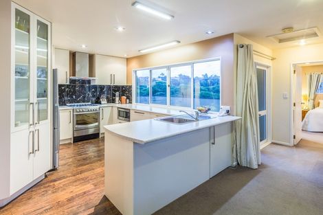 Photo of property in 14 Sailfish Drive, West Harbour, Auckland, 0618