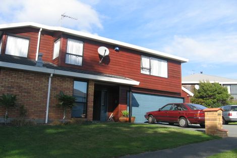 Photo of property in 1 Eclipse Lane, Whitby, Porirua, 5024