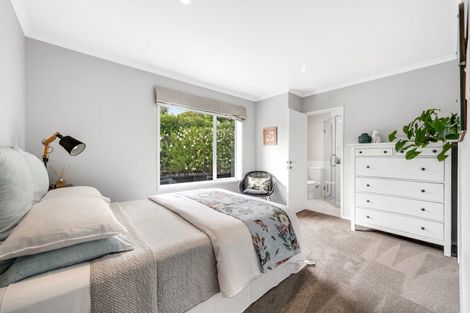 Photo of property in 11 Holly Way, Sunnyhills, Auckland, 2010