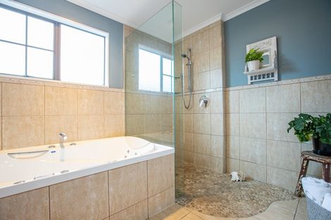 Photo of property in 2 Kereru Place, Masterton, 5810