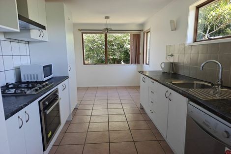 Photo of property in 29 Kelman Road, Kelston, Auckland, 0602