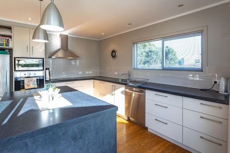Photo of property in 103a Seaview Road, Whangamata, 3620