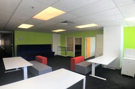 Photo of property in 300 Queen Sh25 Street, Thames, 3500