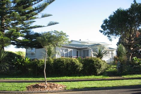 Photo of property in 12 Bettina Place, Manurewa, Auckland, 2102