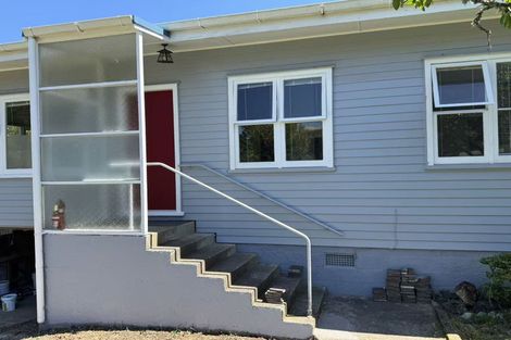 Photo of property in 64 Sylvan Crescent, Te Atatu South, Auckland, 0610