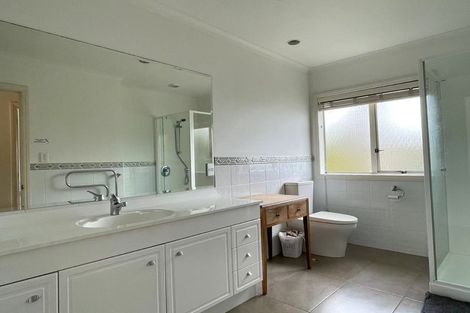 Photo of property in 6 Anaheim Boulevard, Shamrock Park, Auckland, 2016