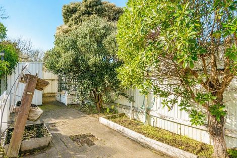 Photo of property in 38 Norfolk Crescent, Otaki Beach, Otaki, 5512