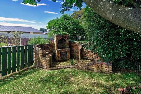 Photo of property in 6 Lansdowne Crescent, Lansdowne, Masterton, 5810