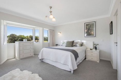 Photo of property in 56 Links View Drive, Omokoroa, 3114