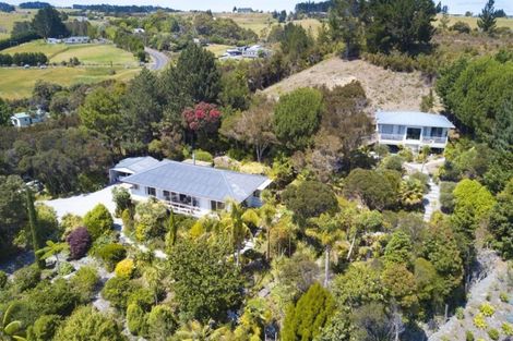 Photo of property in 105 Cable Bay Block Road, Cable Bay, 0420