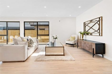 Photo of property in 6 Makura Road, Long Bay, Auckland, 0630