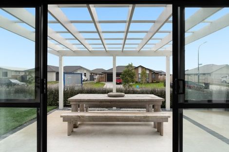 Photo of property in 14 Harding Drive, Papamoa Beach, Papamoa, 3118