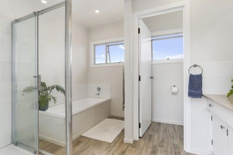 Photo of property in 939 Beach Road, Torbay, Auckland, 0630