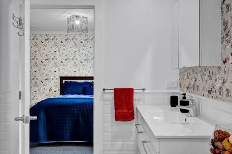 Photo of property in 30 Kahikatea Street, Inglewood, 4330