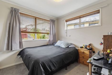 Photo of property in 1/301 Sunset Road, Sunnynook, Auckland, 0632