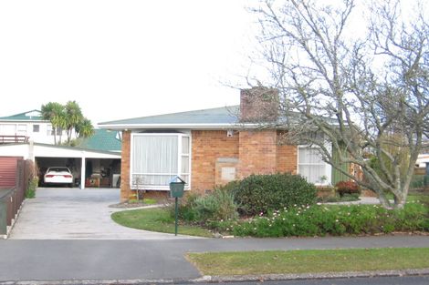 Photo of property in 20 Pulham Crescent, Queenwood, Hamilton, 3210