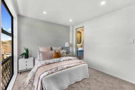 Photo of property in 6a Waiohua Road, Greenlane, Auckland, 1061