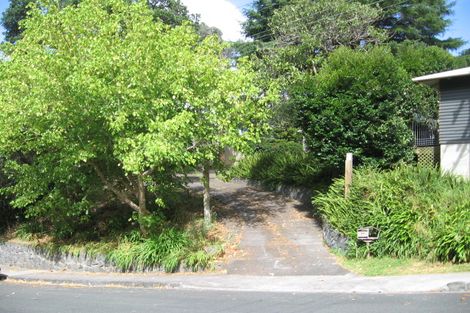 Photo of property in 17 Glade Place, Birkenhead, Auckland, 0626