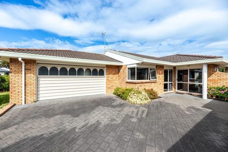Photo of property in 64 Plateau Heights, Mount Maunganui, 3116