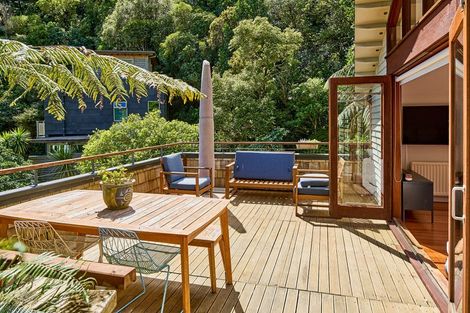 Photo of property in 1a Waitohu Road, York Bay, Lower Hutt, 5013