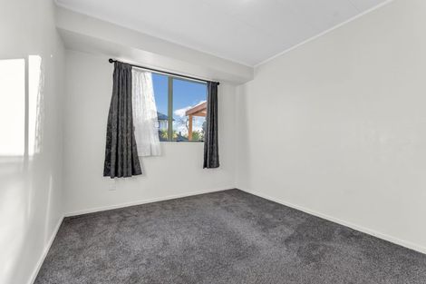 Photo of property in 81a Dundale Avenue, Blockhouse Bay, Auckland, 0600