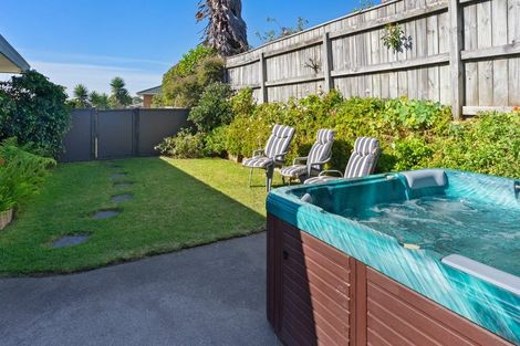 Photo of property in 4 Te Ropata Place, Waikanae Beach, Waikanae, 5036