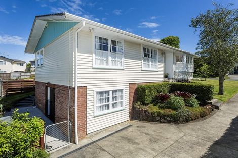 Photo of property in 62 Mcdowell Crescent, Hillcrest, Auckland, 0627