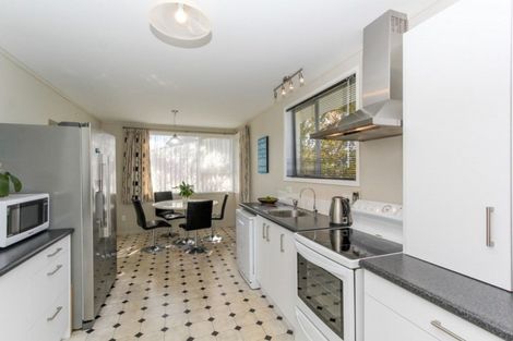 Photo of property in 4 Kelvin Place, Westown, New Plymouth, 4310