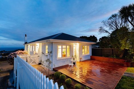 Photo of property in 70 Aberdeen Road, Saint Clair, Dunedin, 9012