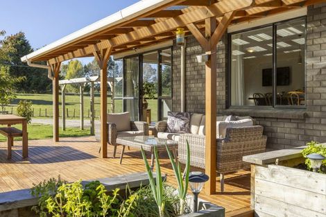 Photo of property in 2/504 Mapara Road, Acacia Bay, Taupo, 3385