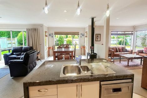 Photo of property in 44 Phillips Street, Sanson, 4817