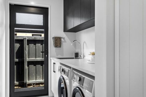 Photo of property in 31 Crossley Avenue, Woodend, 7610