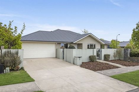 Photo of property in 2 Bayliss Close, Northwood, Christchurch, 8051
